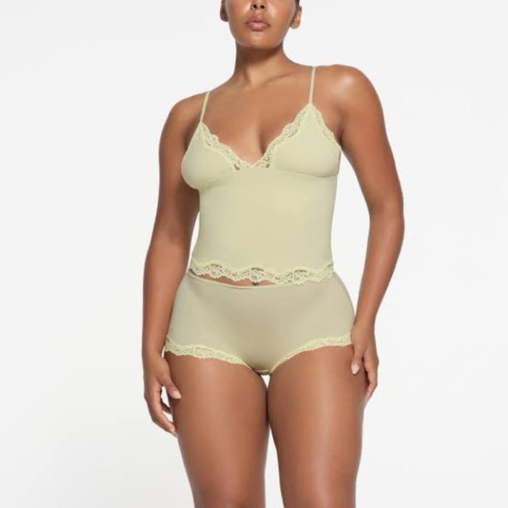Skims Fits Everybody Lace Cami